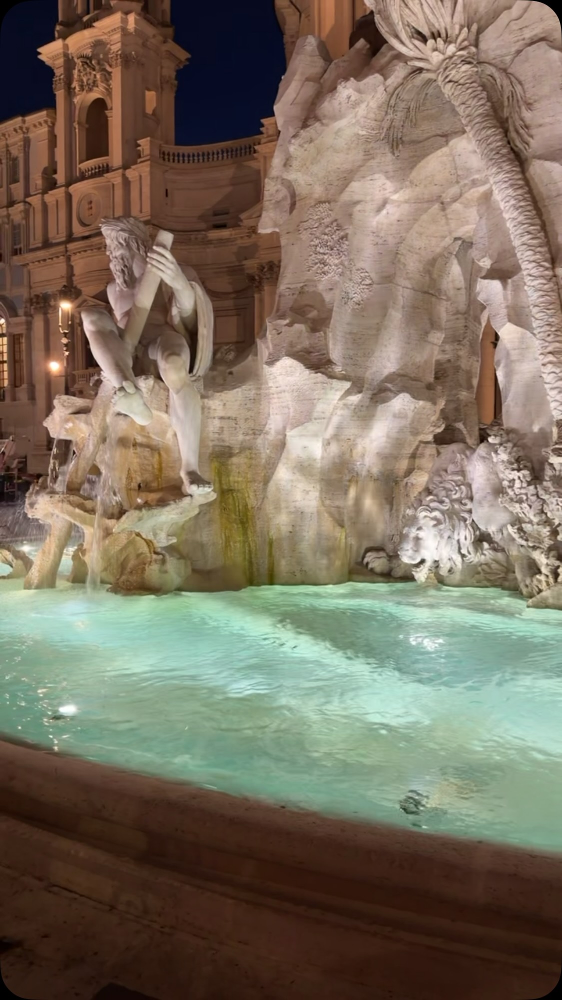 Taking a stroll back to our apartment. 

There’s just something about the sounds of this place… especially the fountain! 

#piazzanavona #romeitaly #fontanadeiquattrofiumi